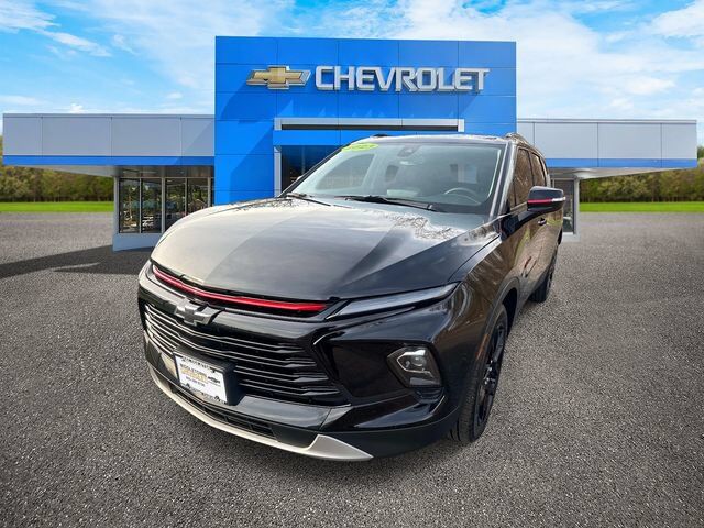 2023 Chevrolet Blazer LT — photo 1 of 13