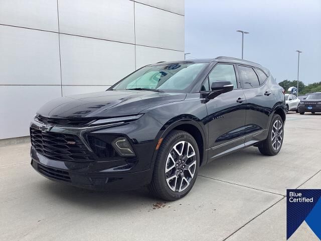 2025 Chevrolet Blazer RS — photo 1 of 33