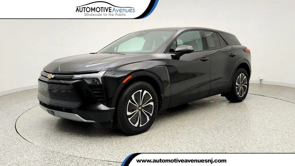 2025 Chevrolet Blazer EV LT — photo 1 of 26