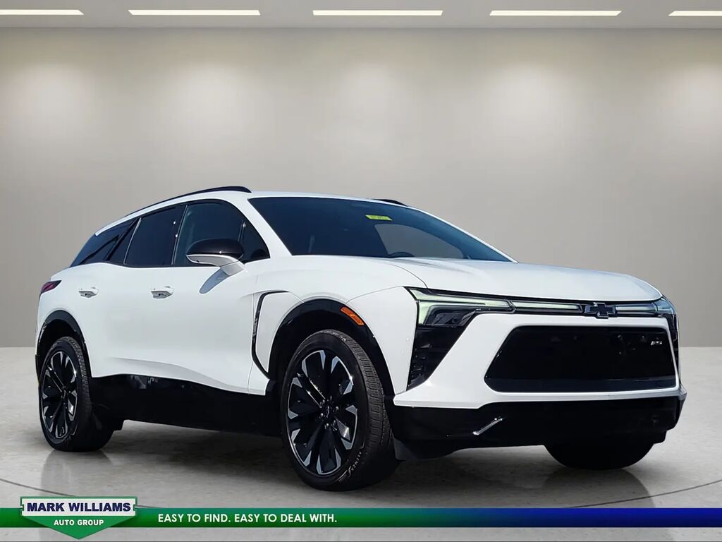 2024 Chevrolet Blazer EV RS — photo 1 of 12