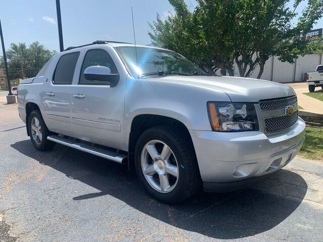 2013 Chevrolet Avalanche LTZ Black Diamond — photo 1 of 26