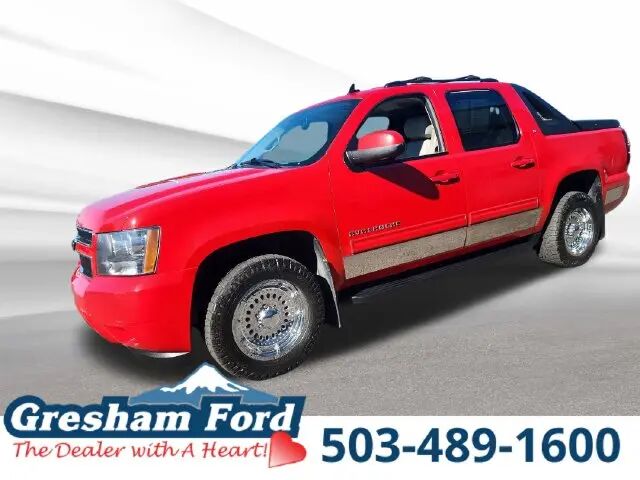 2011 Chevrolet Avalanche LT — photo 1 of 13
