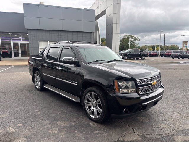 2013 Chevrolet Avalanche LTZ