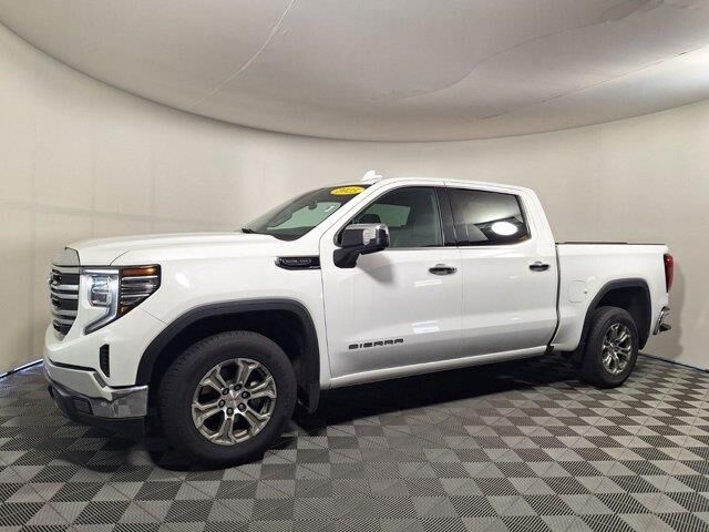 2025 GMC Sierra 1500 SLT — photo 1 of 44