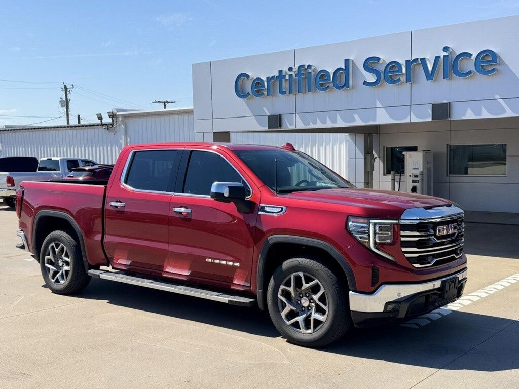 2024 GMC Sierra 1500 SLT — photo 1 of 7