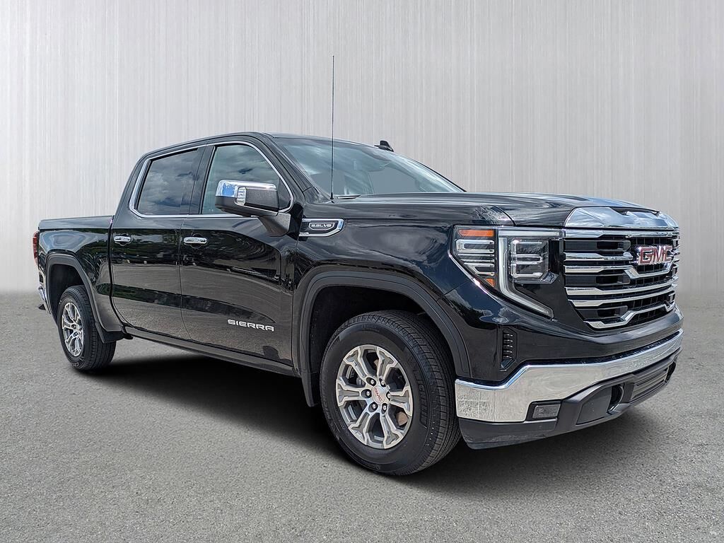 2025 GMC Sierra 1500 SLT — photo 1 of 2
