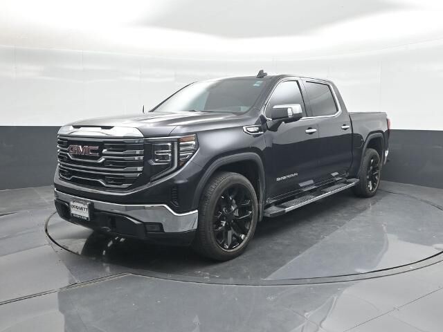 2022 GMC Sierra 1500 SLT — photo 1 of 26