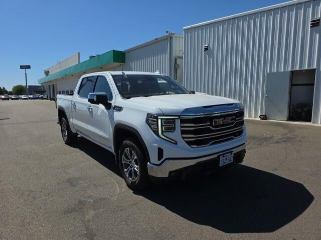 2024 GMC Sierra 1500 SLT — photo 1 of 31