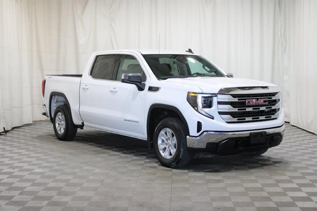 2024 GMC Sierra 1500 SLE — photo 1 of 14