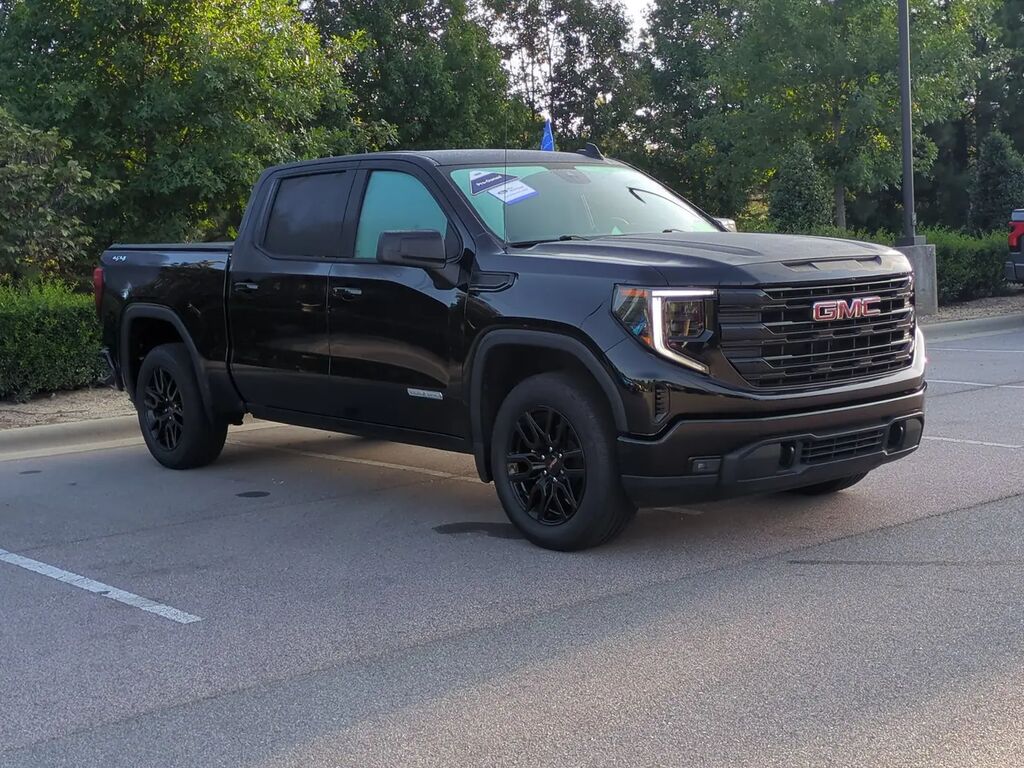 2024 GMC Sierra 1500 Elevation Standard — photo 1 of 13