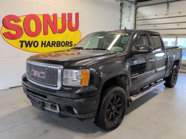2010 GMC Sierra 1500 Denali — photo 1 of 24