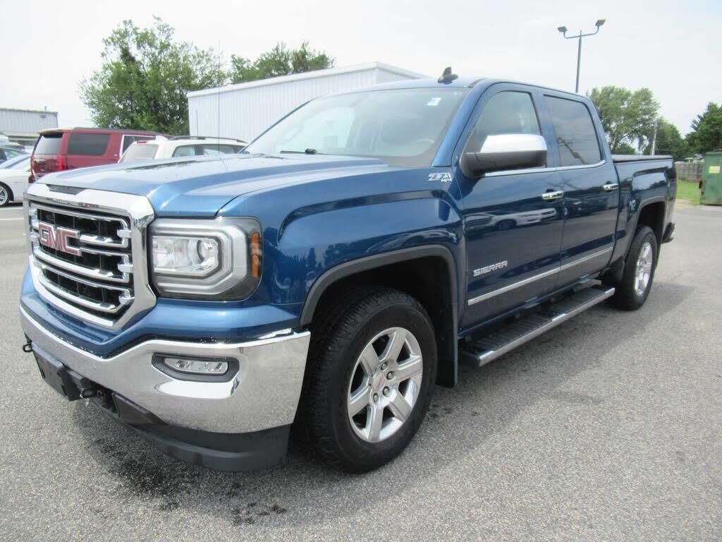 2017 GMC Sierra 1500 SLT — photo 1 of 1