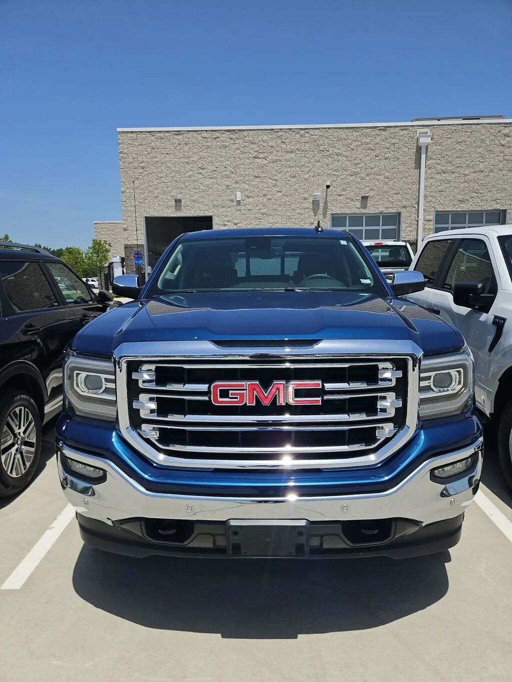 2018 GMC Sierra 1500 SLT — photo 1 of 8