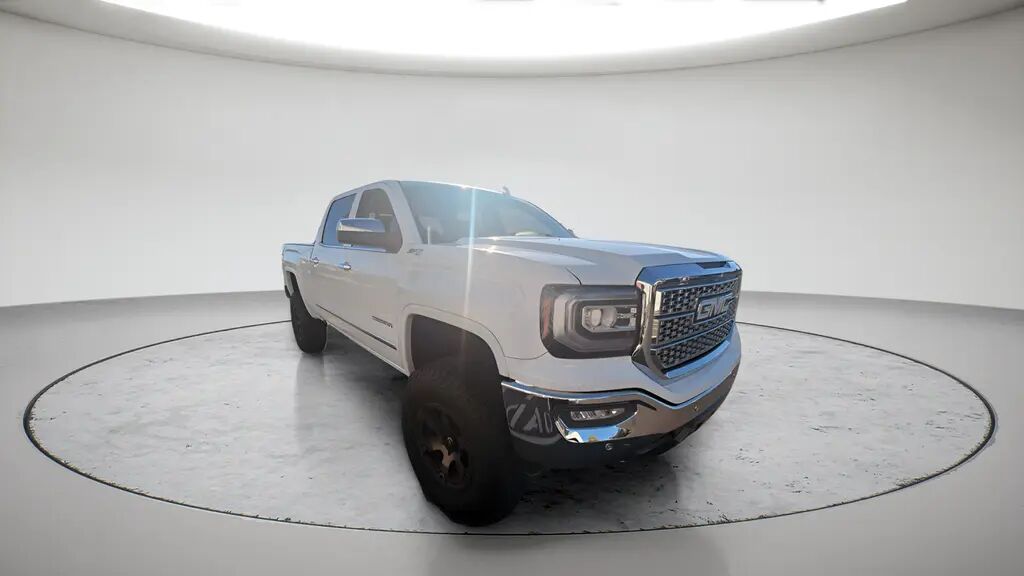 2017 GMC Sierra 1500 SLT — photo 1 of 26