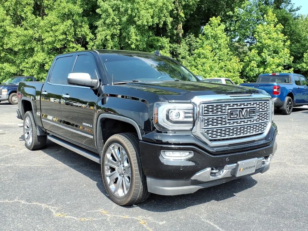 2017 GMC Sierra 1500 Denali — photo 1 of 13