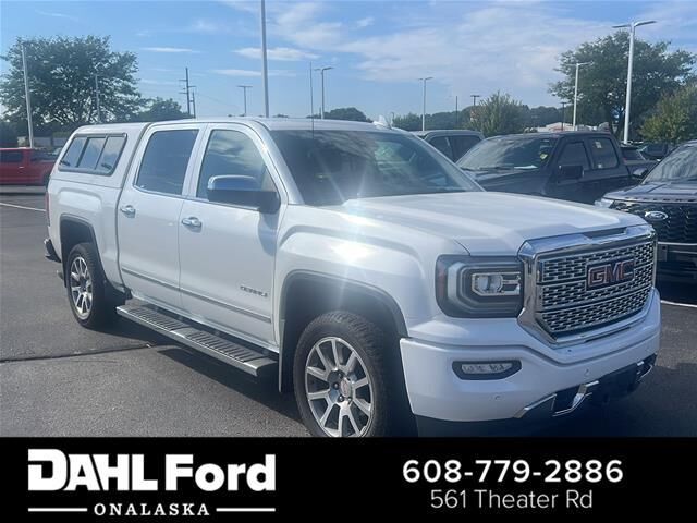 2017 GMC Sierra 1500 Denali — photo 1 of 13