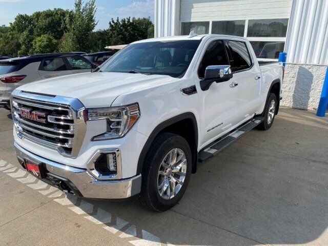 2020 GMC Sierra 1500 SLT — photo 1 of 2