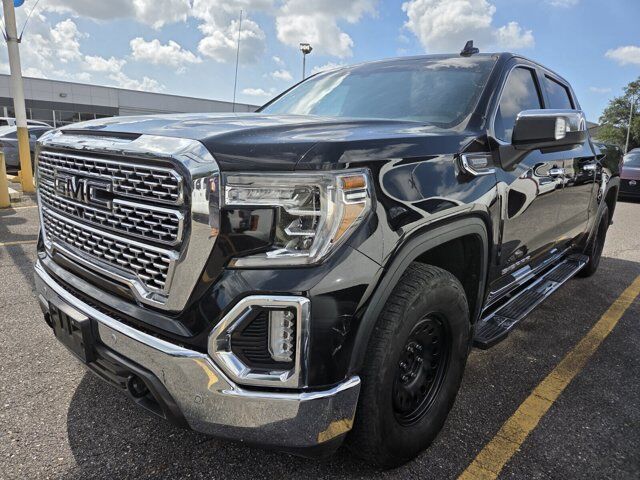 2021 GMC Sierra 1500 SLT — photo 1 of 2