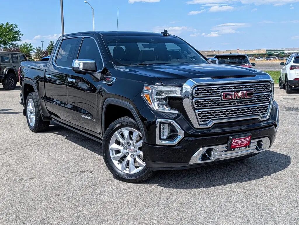 2020 GMC Sierra 1500 Denali — photo 1 of 23
