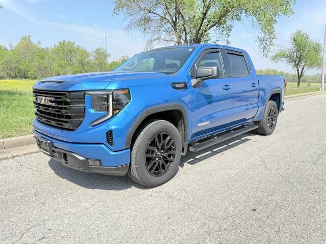 2024 GMC Sierra 1500 Elevation — photo 1 of 2