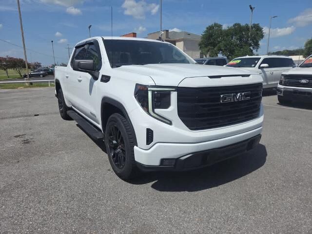 2022 GMC Sierra 1500 Elevation — photo 1 of 26
