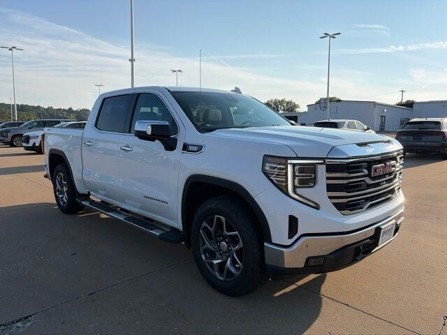 2024 GMC Sierra 1500 SLT — photo 1 of 26