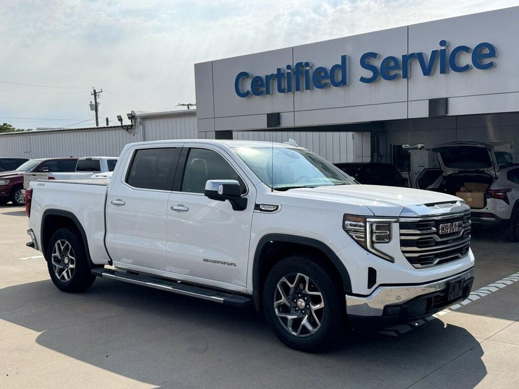 2024 GMC Sierra 1500 SLT — photo 1 of 8