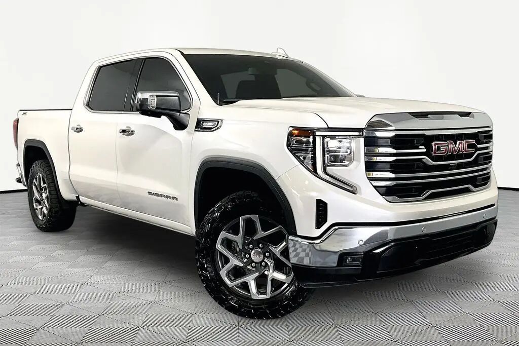 2024 GMC Sierra 1500 SLT — photo 1 of 13