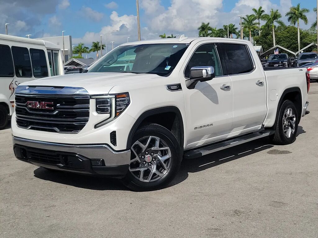 2023 GMC Sierra 1500 SLT — photo 1 of 13