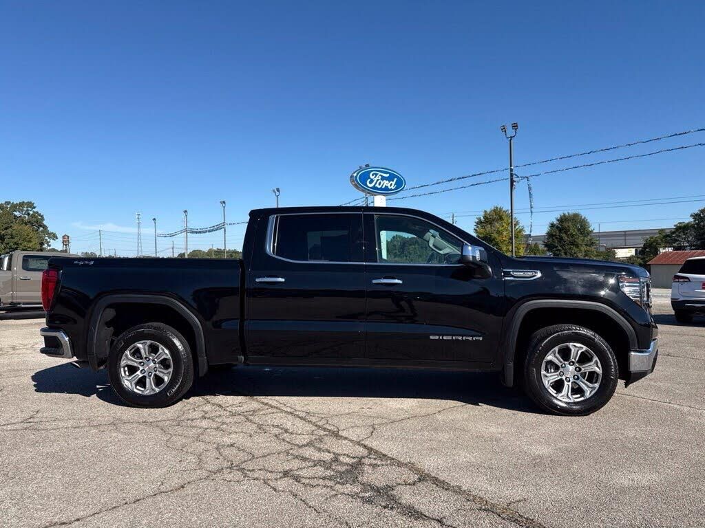 2025 GMC Sierra 1500 SLT — photo 1 of 1