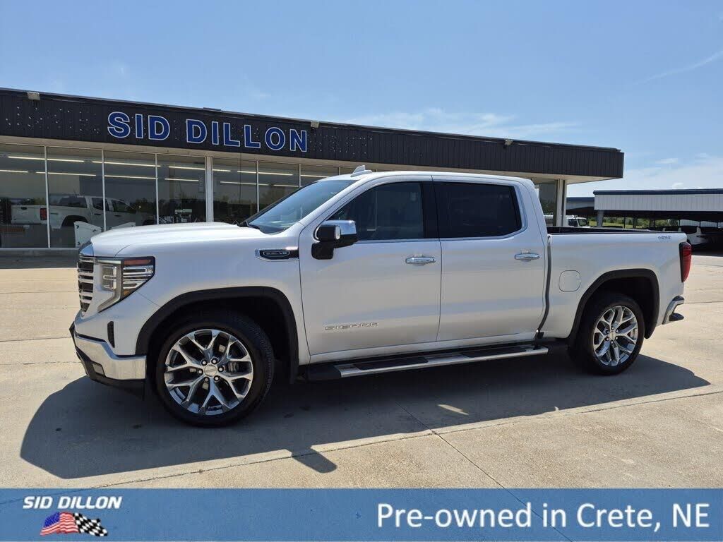 2022 GMC Sierra 1500 SLT — photo 1 of 1