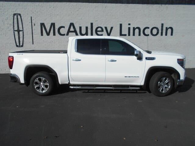 2022 GMC Sierra 1500 SLT — photo 1 of 26
