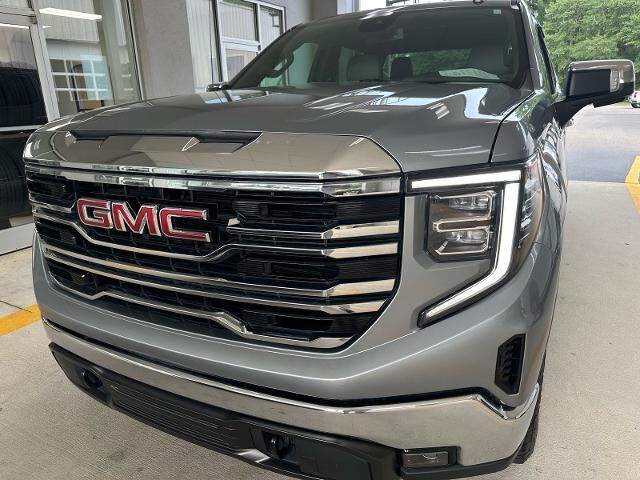2023 GMC Sierra 1500 SLT — photo 1 of 26