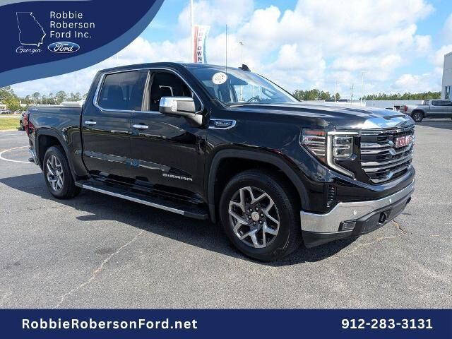 2024 GMC Sierra 1500 SLT — photo 1 of 26