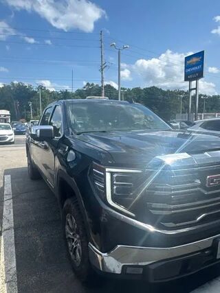 2023 GMC Sierra 1500 SLT — photo 1 of 3