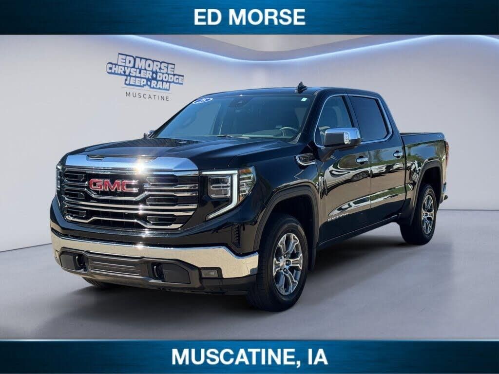2025 GMC Sierra 1500 SLT — photo 1 of 2