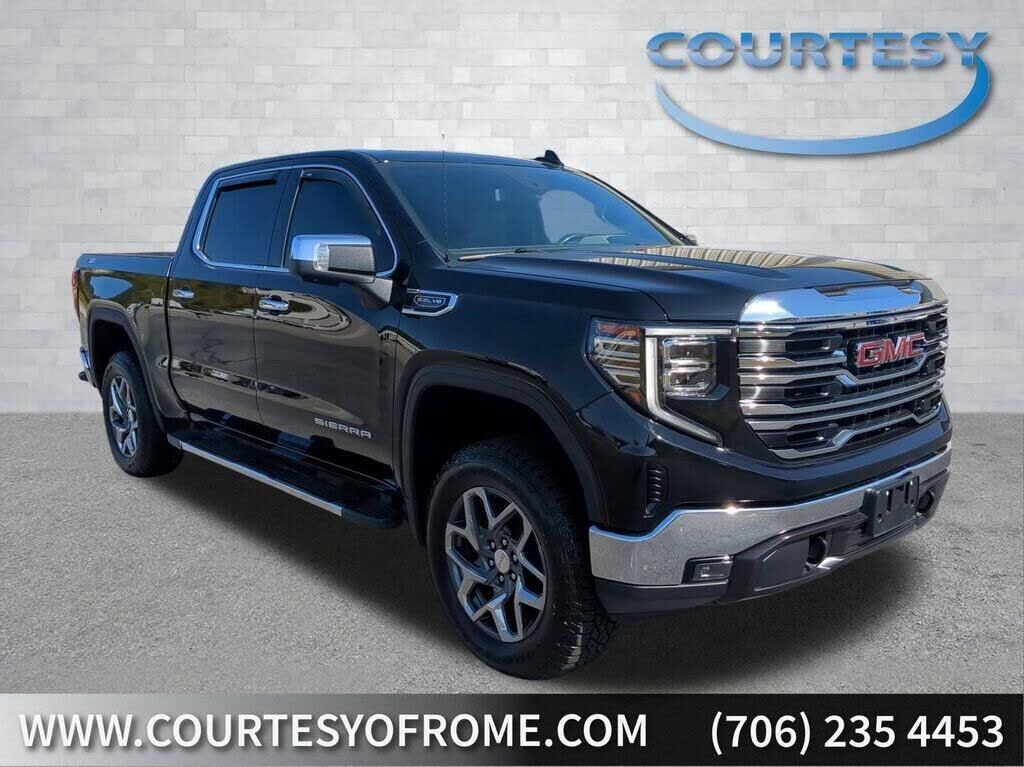 2022 GMC Sierra 1500 SLT — photo 1 of 1