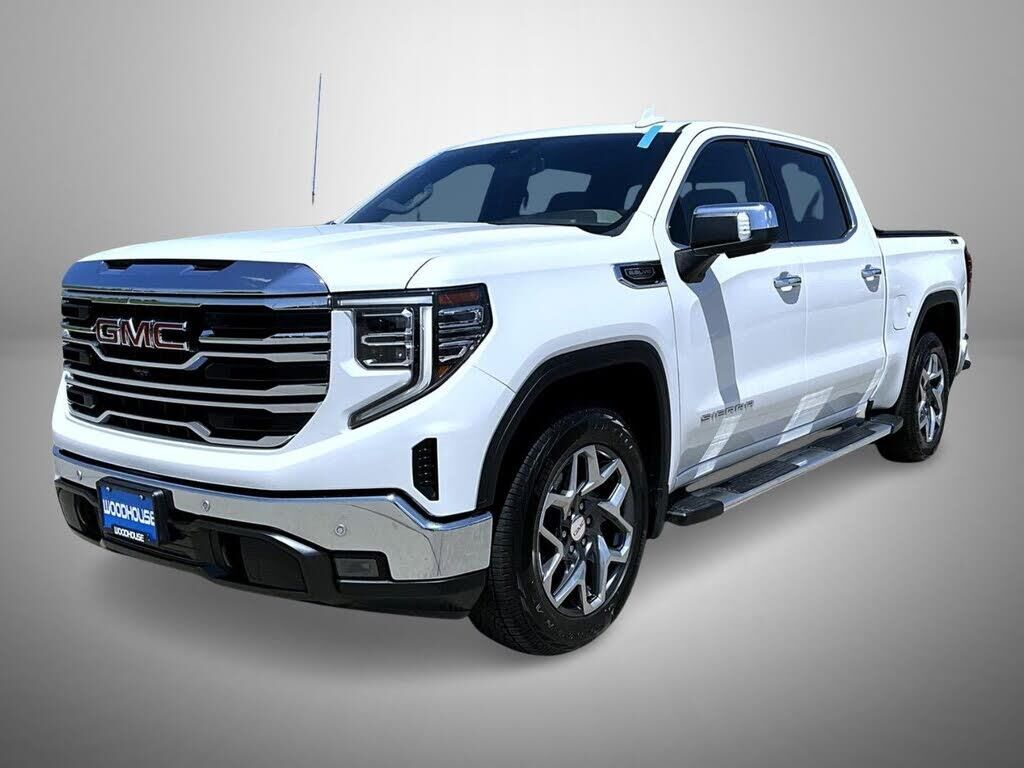 2022 GMC Sierra 1500 SLT — photo 1 of 1