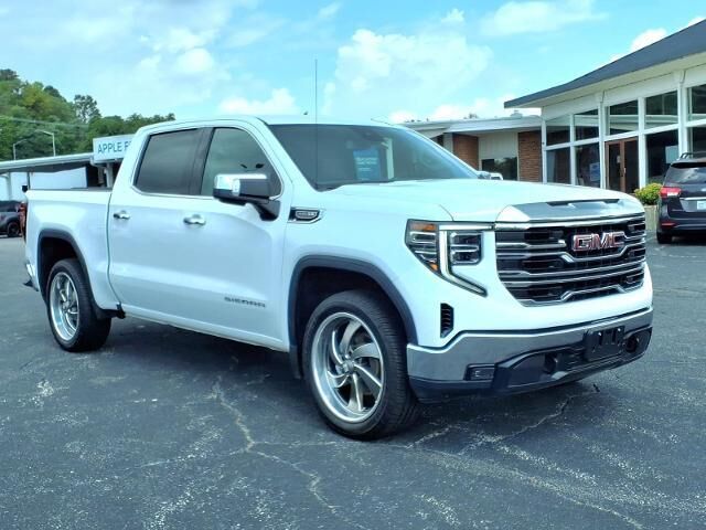 2024 GMC Sierra 1500 SLT — photo 1 of 3