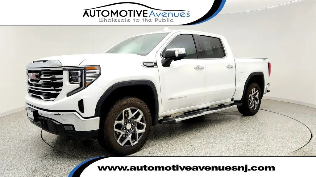 2024 GMC Sierra 1500 SLT — photo 1 of 13