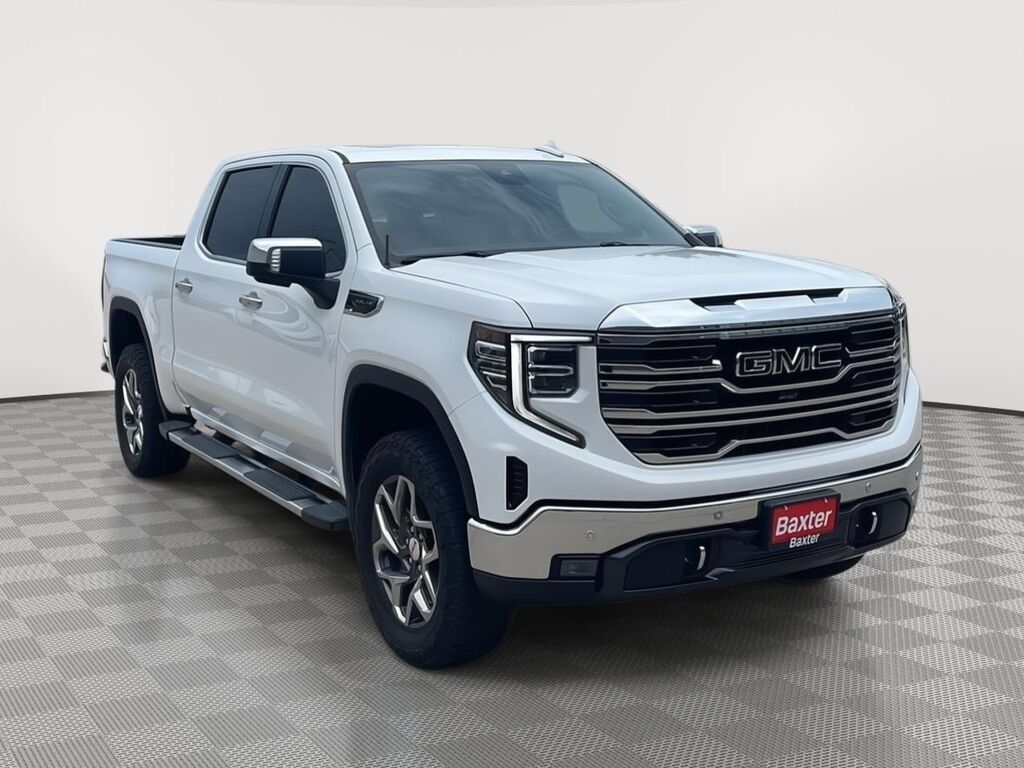 2024 GMC Sierra 1500 SLT — photo 1 of 3