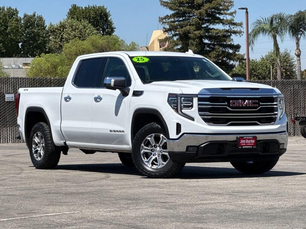 2025 GMC Sierra 1500 SLT — photo 1 of 1