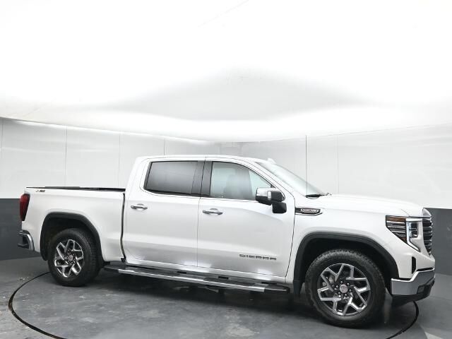 2025 GMC Sierra 1500 SLT — photo 1 of 26