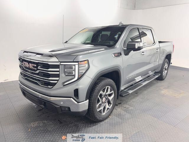 2023 GMC Sierra 1500 SLT — photo 1 of 26