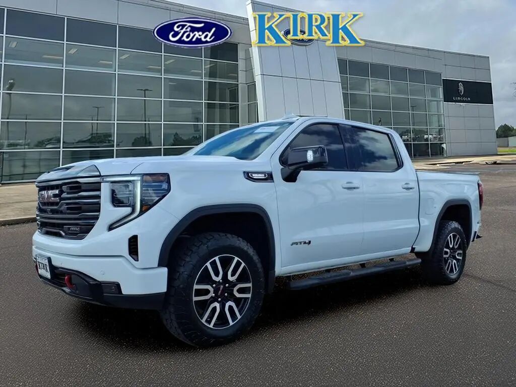 2024 GMC Sierra 1500 AT4 — photo 1 of 3
