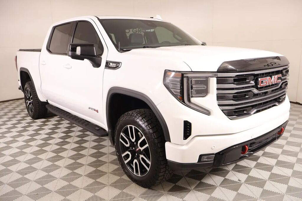 2025 GMC Sierra 1500 AT4 — photo 1 of 13