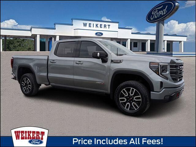 2025 GMC Sierra 1500 AT4 — photo 1 of 13