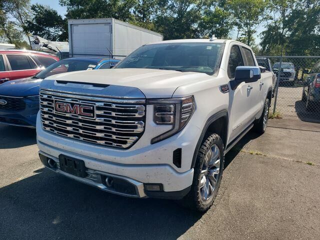 2024 GMC Sierra 1500 Denali — photo 1 of 26