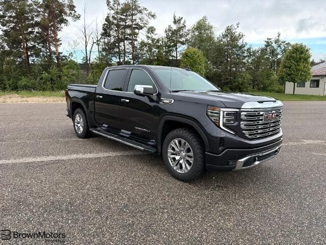 2022 GMC Sierra 1500 Denali — photo 1 of 26