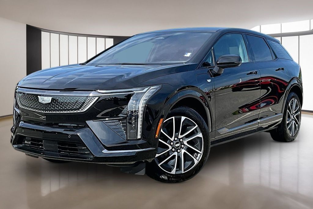 2025 Cadillac OPTIQ — photo 1 of 7